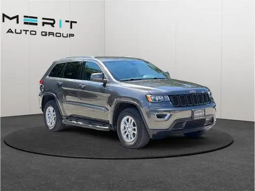2019 Jeep Grand Cherokee Laredo E 4WD photo