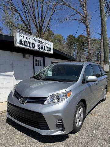 2019 Toyota Sienna LE FWD photo