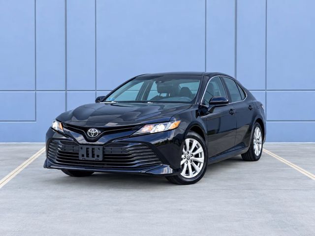 2019 Toyota Camry LE FWD photo