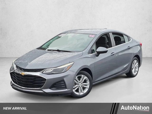 2019 Chevrolet Cruze LT FWD photo