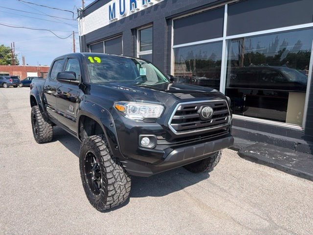 2019 Toyota Tacoma SR5 4WD photo