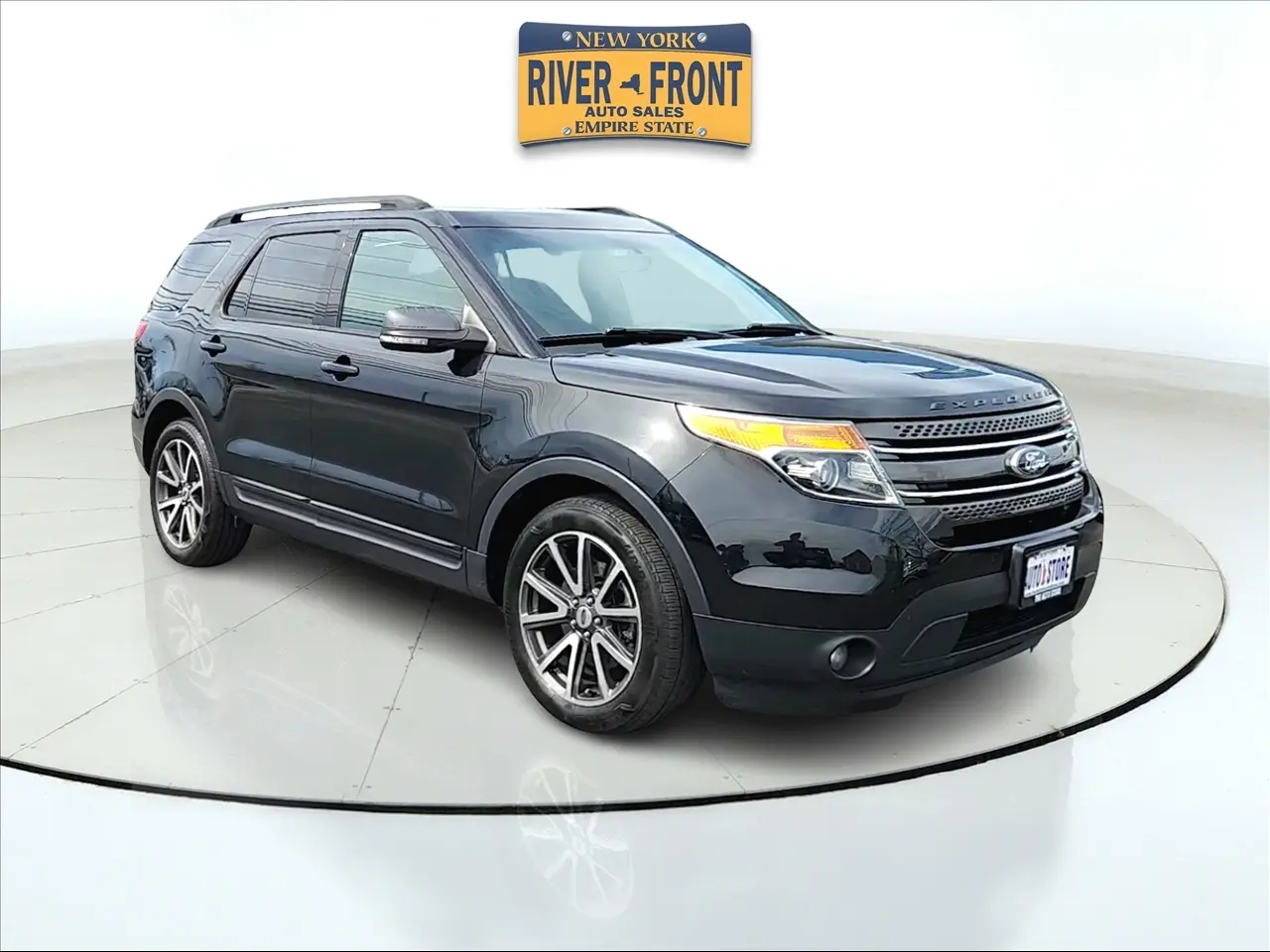 2015 Ford Explorer XLT FWD photo
