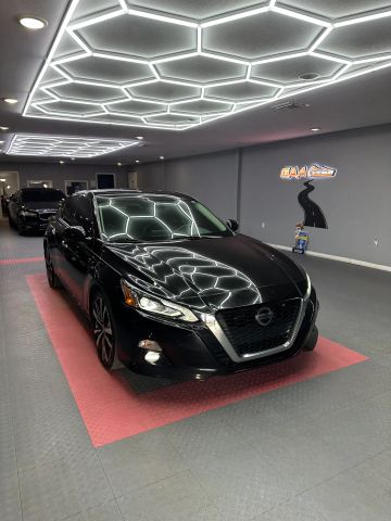 2019 Nissan Altima 2.5 Platinum FWD photo