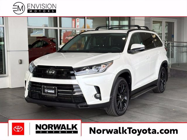 2019 Toyota Highlander SE FWD photo