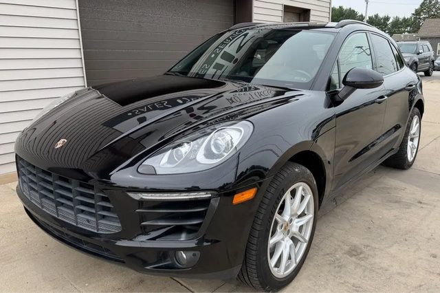 2018 Porsche Macan S AWD photo