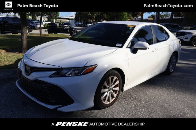 2019 Toyota Camry LE FWD photo