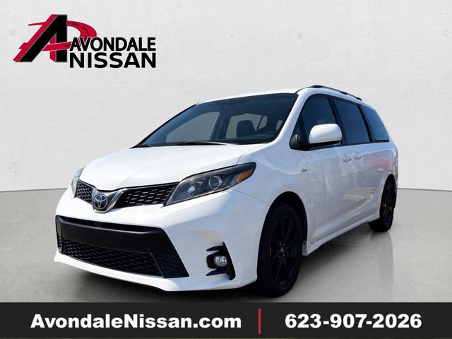 2019 Toyota Sienna SE AWD photo