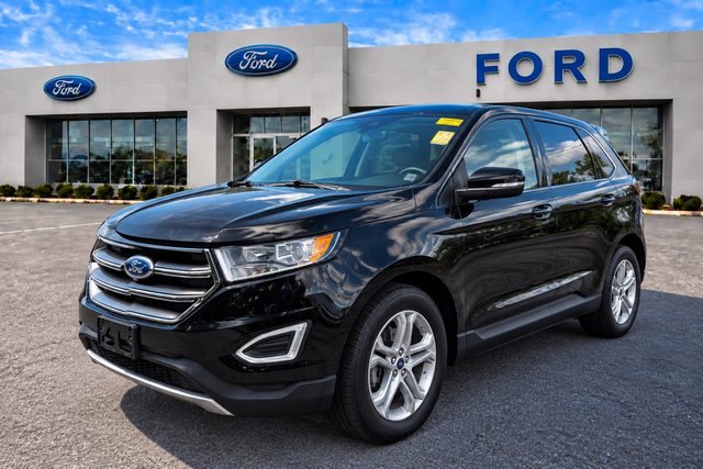 2018 Ford Edge Titanium FWD photo