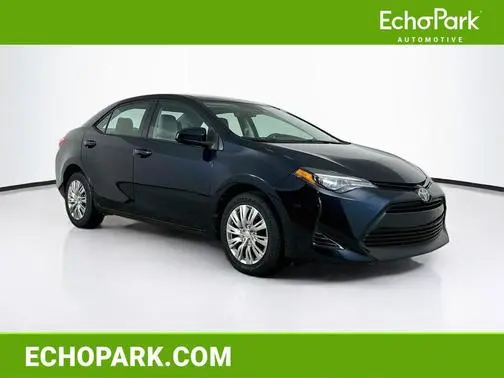 2019 Toyota Corolla LE FWD photo