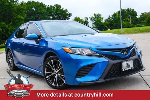 2019 Toyota Camry SE FWD photo