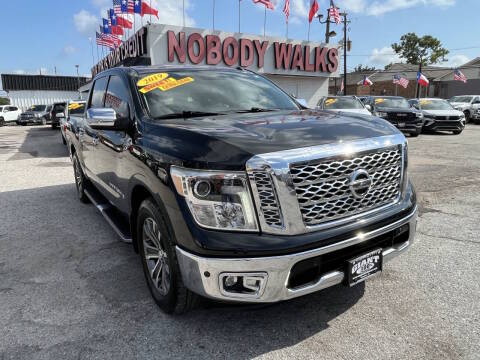 2019 Nissan Titan SL RWD photo