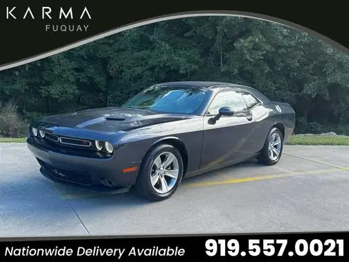 2018 Dodge Challenger SXT RWD photo