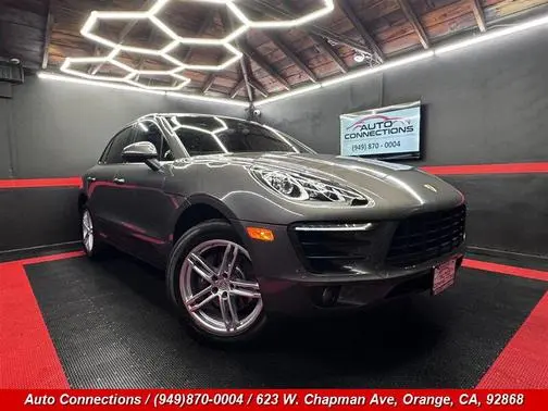 2018 Porsche Macan AWD photo