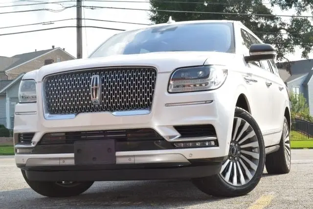 2019 Lincoln Navigator Reserve 4WD photo