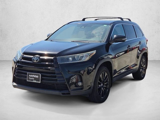 2019 Toyota Highlander SE FWD photo
