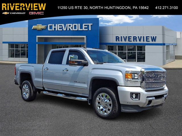 2019 GMC Sierra 2500HD Denali 4WD photo