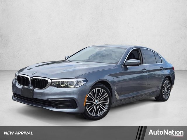 2019 BMW 5 Series 530e iPerformance RWD photo