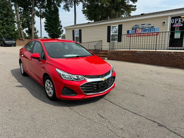 2019 Chevrolet Cruze LS FWD photo