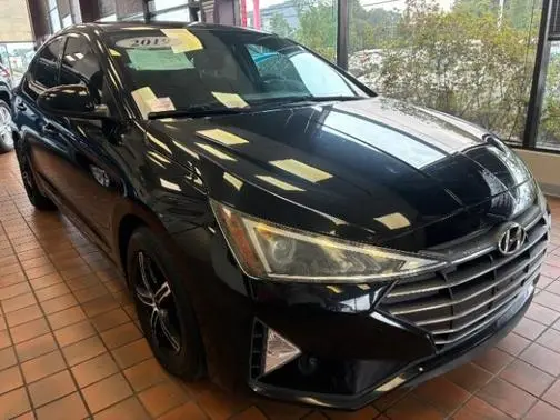 2019 Hyundai Elantra SE FWD photo