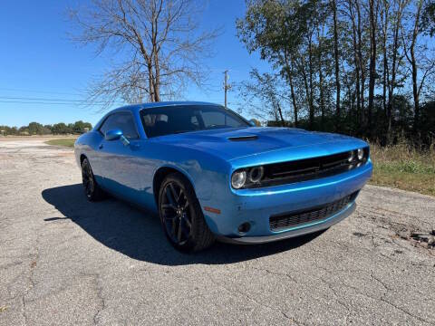 2019 Dodge Challenger SXT RWD photo