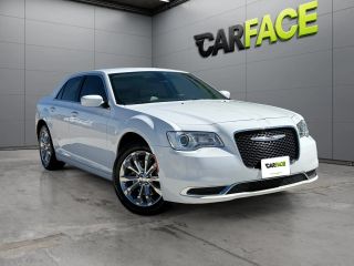 2019 Chrysler 300 Touring AWD photo