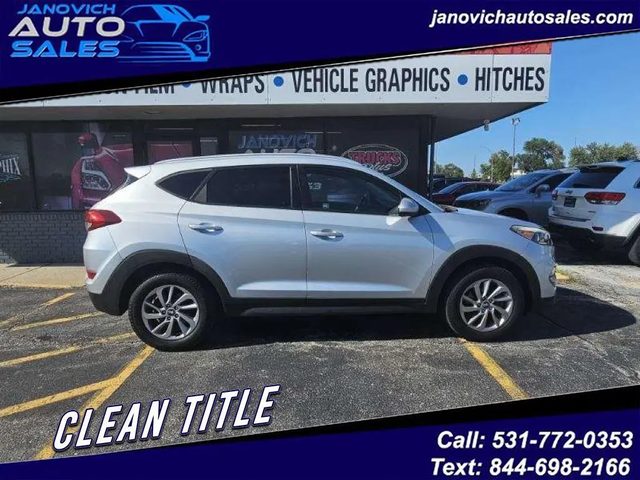 2016 Hyundai Tucson SE AWD photo