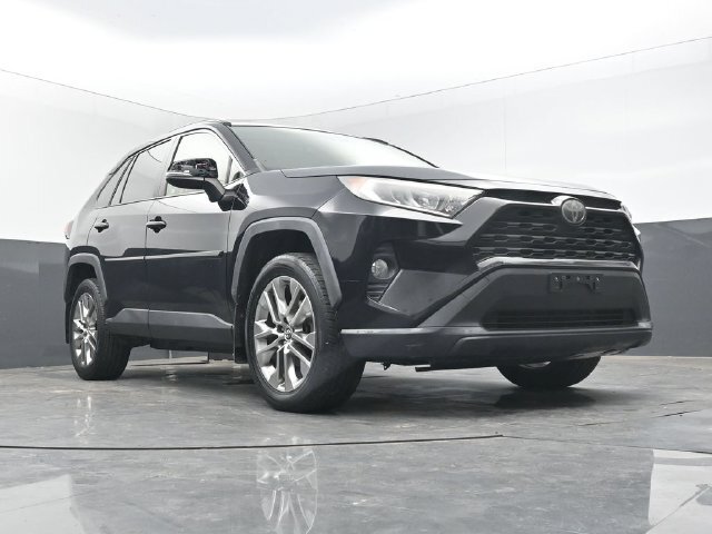2019 Toyota RAV4 XLE Premium AWD photo