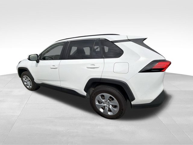 2019 Toyota RAV4 LE FWD photo