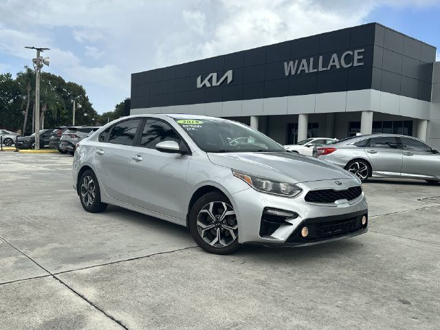 2019 Kia Forte LXS FWD photo