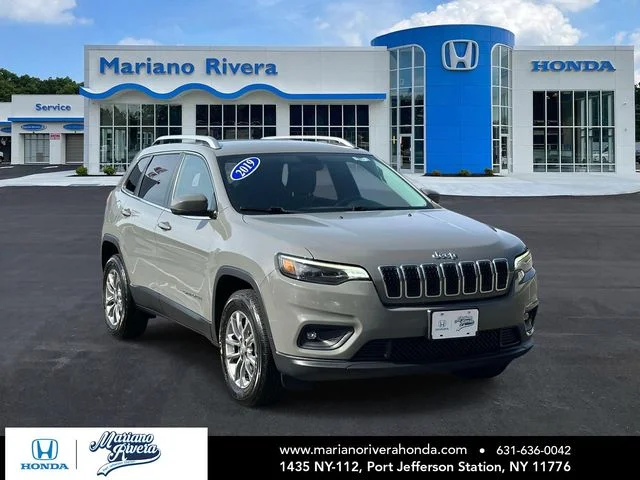 2019 Jeep Cherokee Latitude Plus 4WD photo