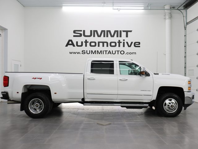 2019 Chevrolet Silverado 3500HD LTZ 4WD photo