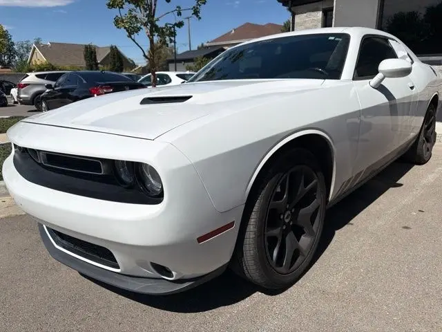 2018 Dodge Challenger SXT Plus RWD photo