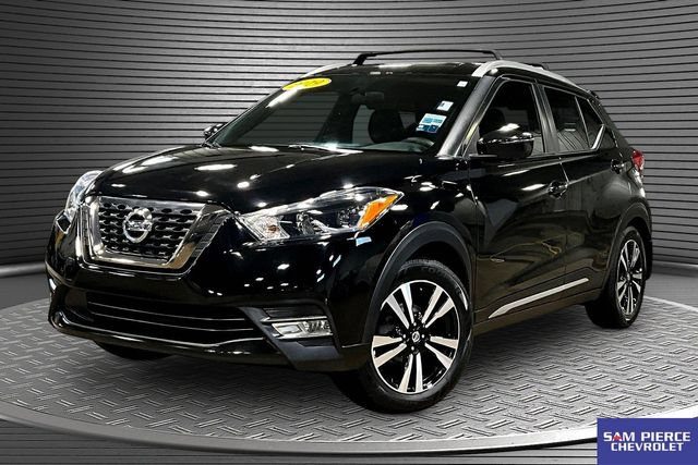 2019 Nissan Kicks SR FWD photo