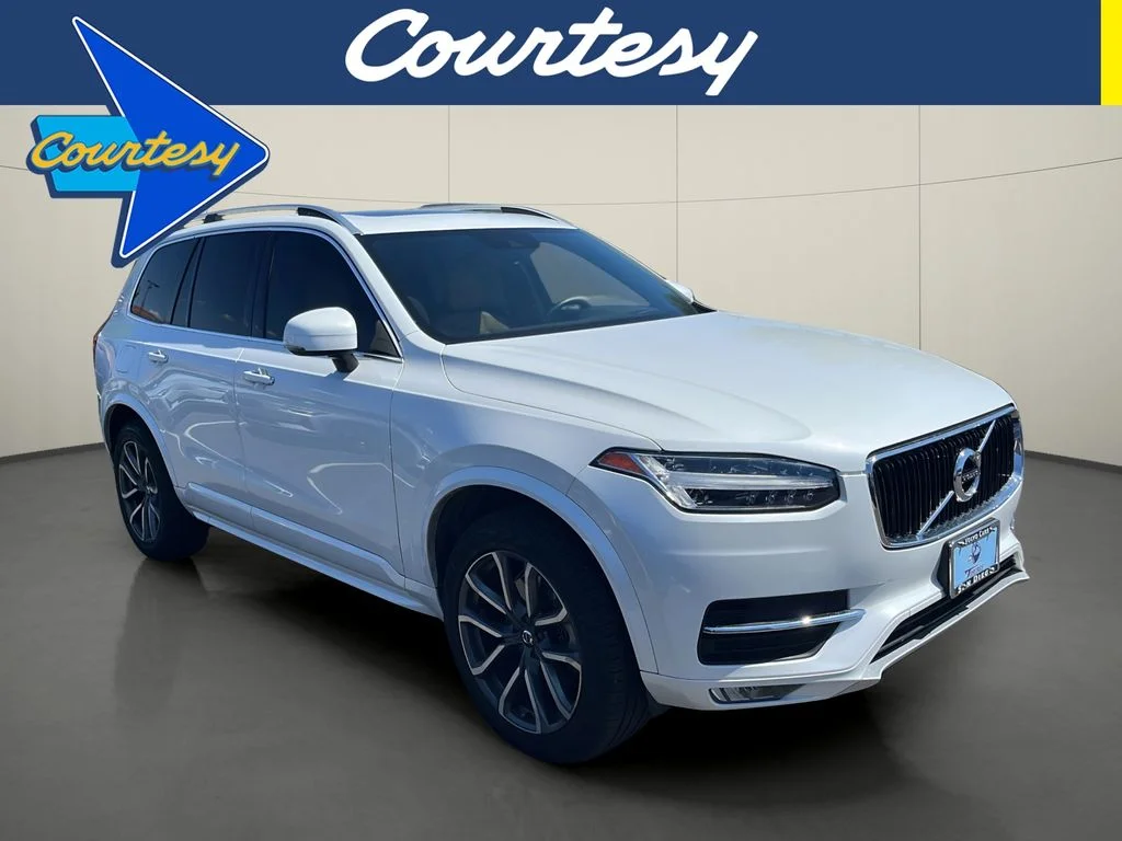 2019 Volvo XC90 Momentum AWD photo