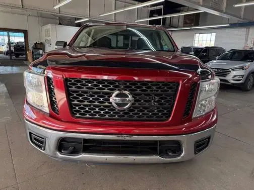 2019 Nissan Titan SV 4WD photo