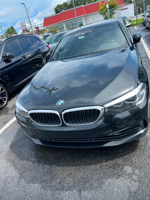 2019 BMW 5 Series 530i RWD photo
