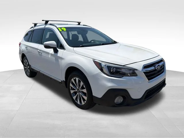 2019 Subaru Outback Touring AWD photo