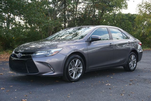 2016 Toyota Camry SE FWD photo