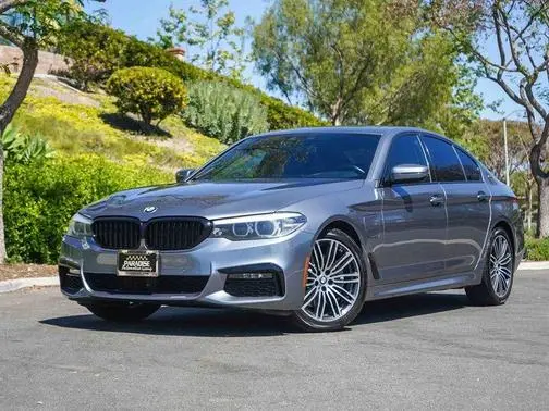 2019 BMW 5 Series 530e iPerformance RWD photo