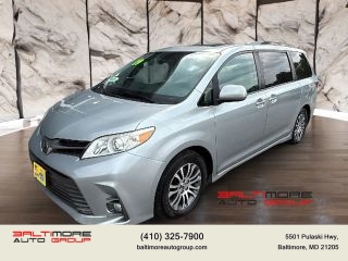 2019 Toyota Sienna XLE Premium FWD photo