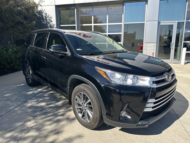 2019 Toyota Highlander XLE AWD photo