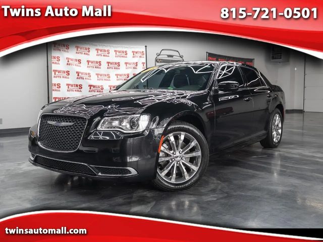 2019 Chrysler 300 Touring L AWD photo