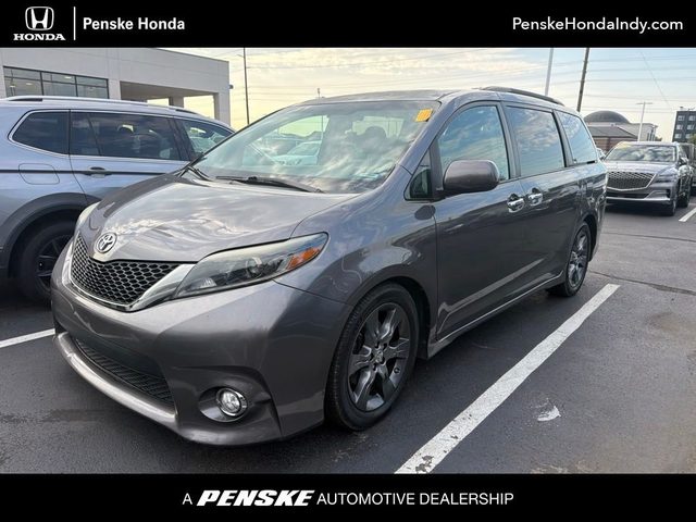 2015 Toyota Sienna SE FWD photo