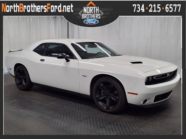 2017 Dodge Challenger R/T RWD photo