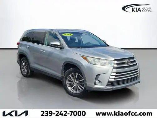2019 Toyota Highlander XLE FWD photo
