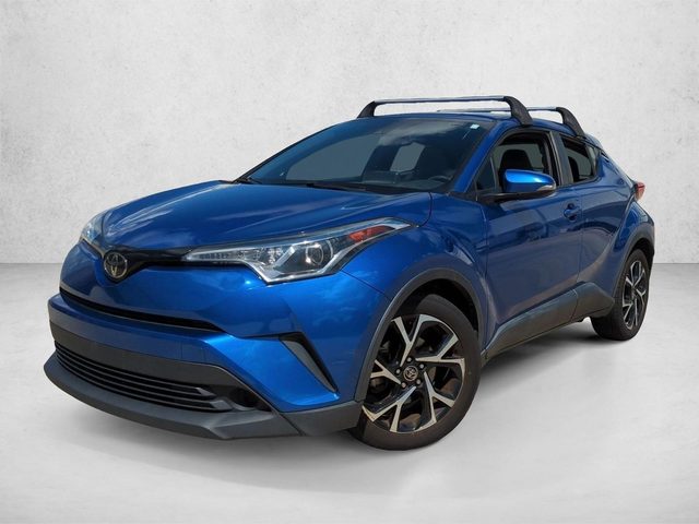 2019 Toyota C-HR XLE FWD photo