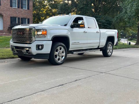 2019 GMC Sierra 2500HD Denali 4WD photo