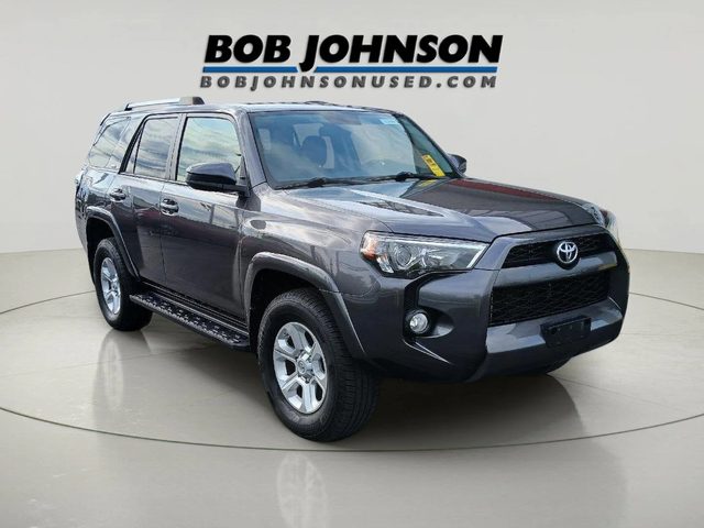 2019 Toyota 4Runner SR5 4WD photo