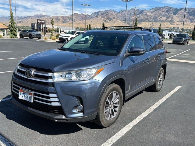 2019 Toyota Highlander XLE AWD photo