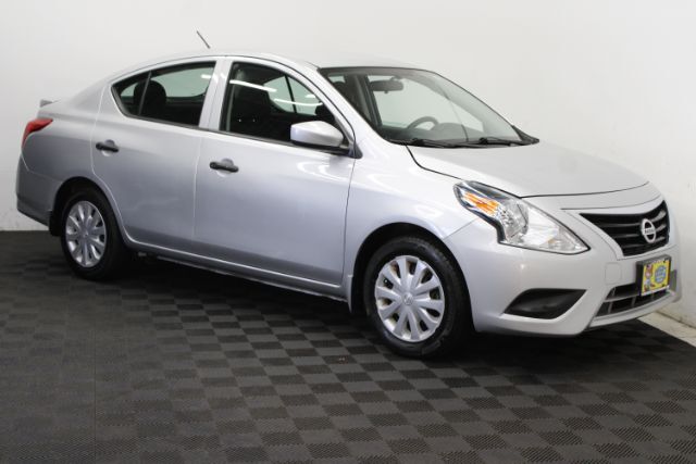 2018 Nissan Versa S Plus FWD photo